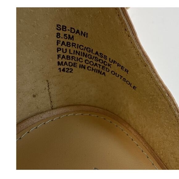 Betsey Johnson Dani Sandals Spool Heel Womens 8.5 M Shiny Rhinestones Buckle - Picture 9 of 11